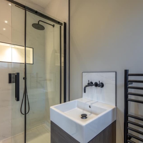 Bathroom 03