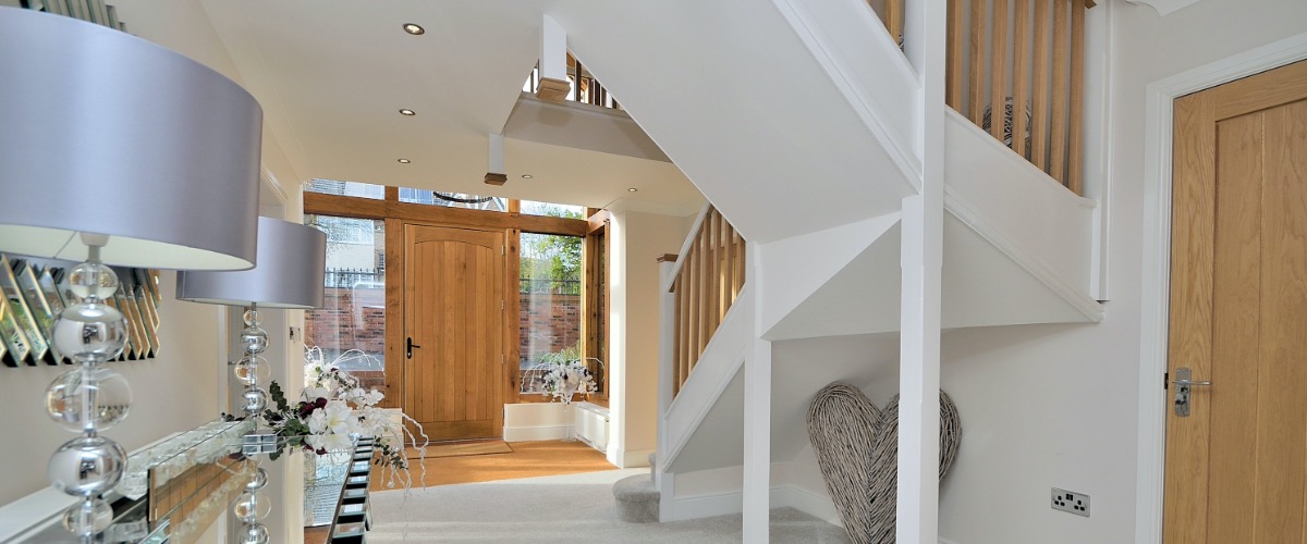 Interior 01