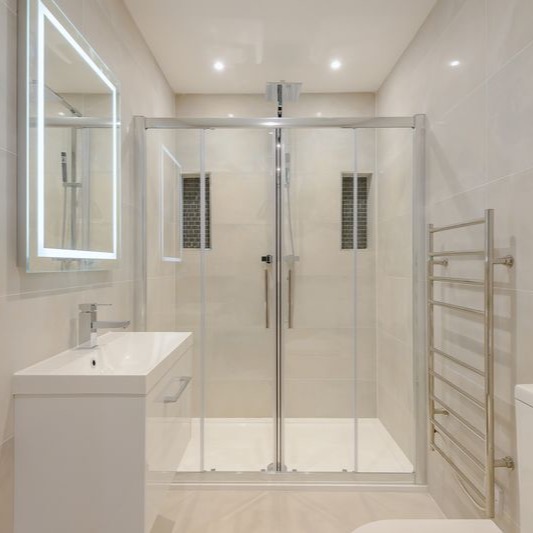 Interior 09